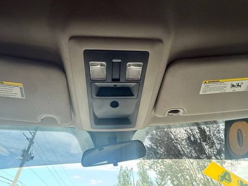 Used 2020 RAM 1500 Classic SLT AWD/4WD image 18