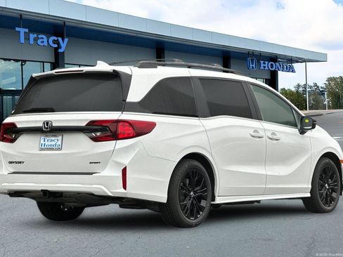 New 2026 Honda Odyssey Sport-L image 4