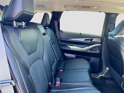 Used 2025 INFINITI QX60 Luxe w/ Vision Package AWD/4WD image 29