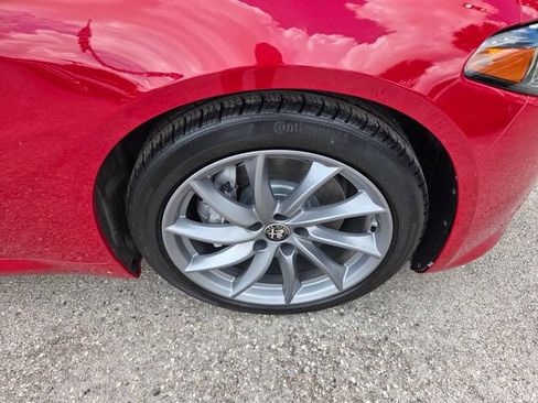 Used 2024 Alfa Romeo Giulia Ti w/ Active Assist Plus Package RWD image 18