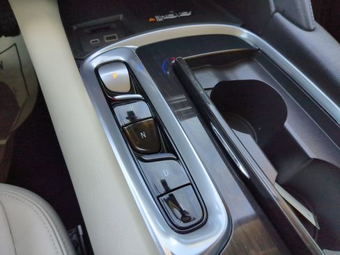 Certified 2023 Buick Enclave Essence image 27