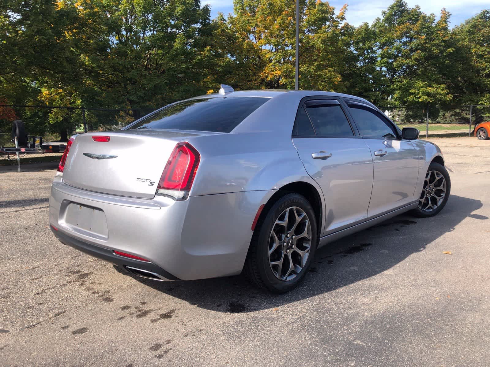 Used 2018 Chrysler 300 S AWD/4WD image 3