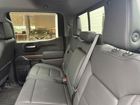 Used 2019 GMC Sierra 1500 SLT w/ SLT Premium Plus Package AWD/4WD image 15