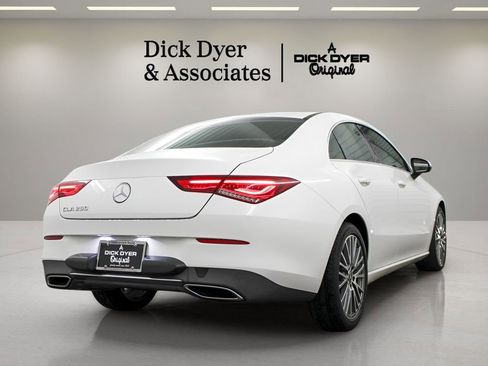Used 2020 Mercedes-Benz CLA 250 image 2