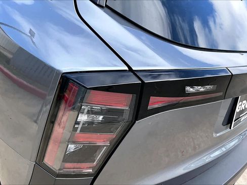 Certified 2025 Nissan Kicks SR image 28