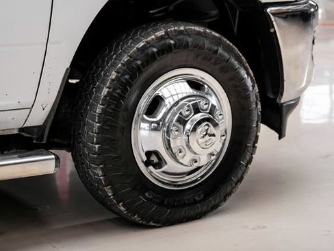 Used 2024 RAM 3500 Tradesman w/ Chrome Appearance Group AWD/4WD image 64