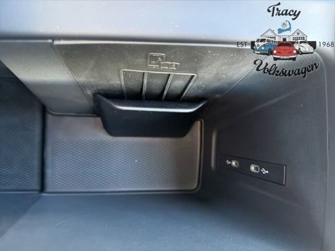 New 2025 Volkswagen Tiguan SE R-Line image 14