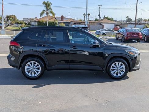 Used 2023 Toyota Corolla Cross LE AWD/4WD image 4