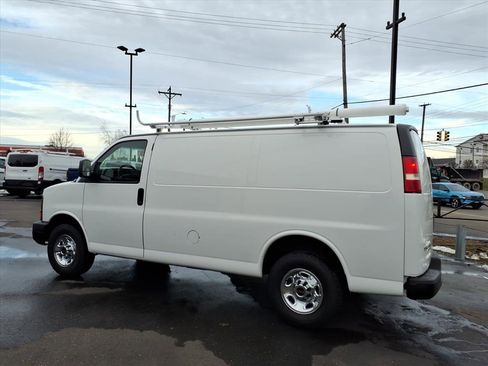 Used 2015 GMC Savana 2500 image 8