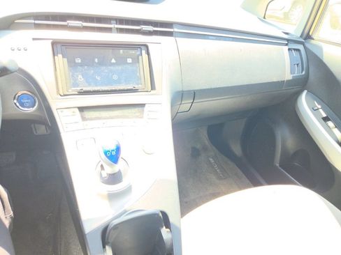 Used 2014 Toyota Prius Two FWD image 15