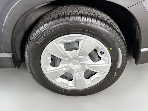 Certified 2023 Subaru Forester AWD/4WD image 32