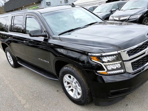 Used 2019 Chevrolet Suburban LT image 19