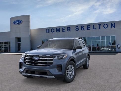 New 2026 Ford Explorer Active RWD image 2