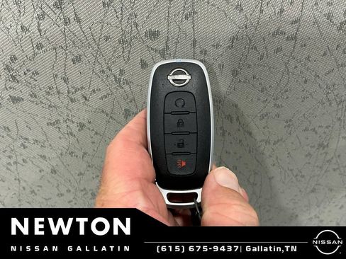 Used 2023 Nissan Rogue SV FWD image 35