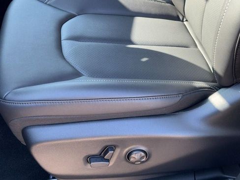 New 2026 Chrysler Voyager LX image 20