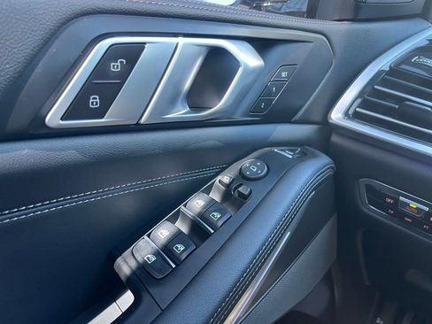 Used 2023 BMW X5 sDrive40i w/ M Sport Package image 24