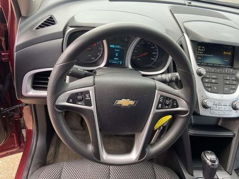 Used 2017 Chevrolet Equinox LT image 13