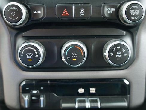 Used 2022 RAM 3500 Big Horn image 21