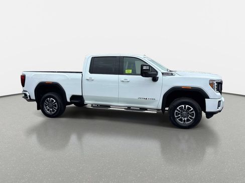 Used 2021 GMC Sierra 2500 AT4 w/ Snow Plow Prep/Camper Package AWD/4WD image 3