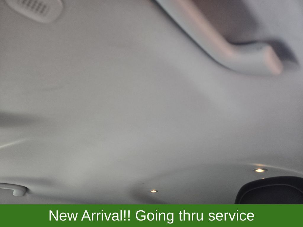 Used 2021 Jeep Cherokee Latitude Lux w/ Comfort/Convenience Group AWD/4WD image 27
