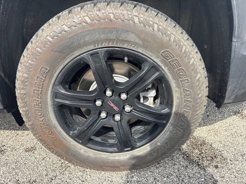 Used 2022 GMC Acadia AT4 w/ Preferred Package AWD/4WD image 27