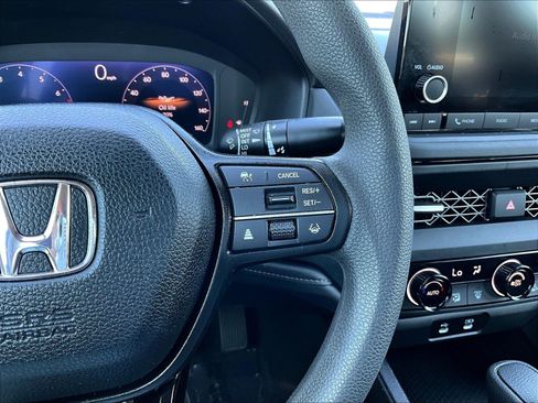 Used 2024 Honda Accord EX image 11