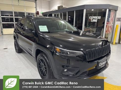 Used 2019 Jeep Cherokee Latitude Plus image 4