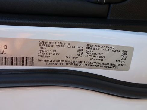 Used 2024 Jeep Grand Cherokee Laredo image 27