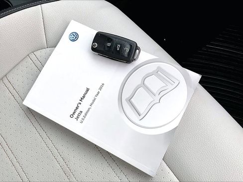 Used 2016 Volkswagen Jetta Sport w/ Lighting Package image 14