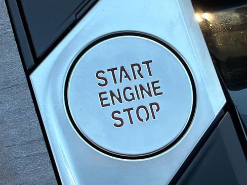 New 2026 BMW 330i Sedan w/ Premium Package image 37