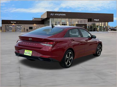Used 2023 Hyundai Elantra SEL w/ Convenience Package FWD image 9