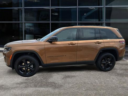 New 2026 Jeep Grand Cherokee Limited RWD image 4