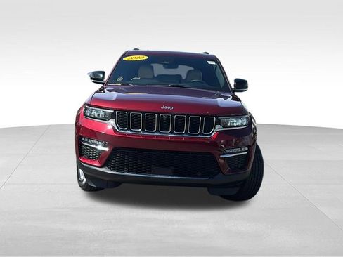 Used 2023 Jeep Grand Cherokee Limited w/ Luxury Tech Group II image 2