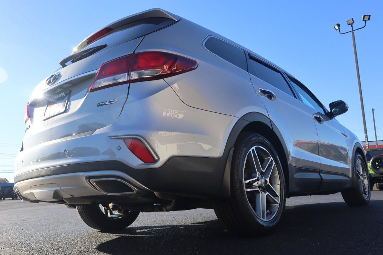 Used 2017 Hyundai Santa Fe AWD w/ SE Ultimate Tech Package 03 image 17