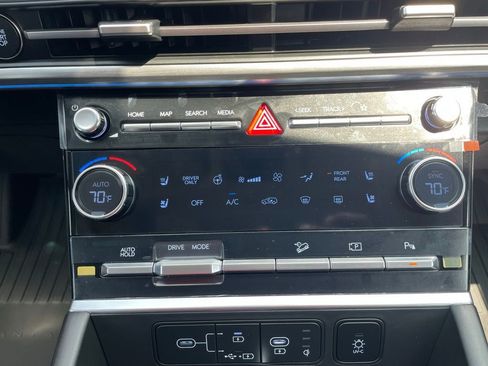Used 2025 Hyundai Santa Fe Limited FWD image 31
