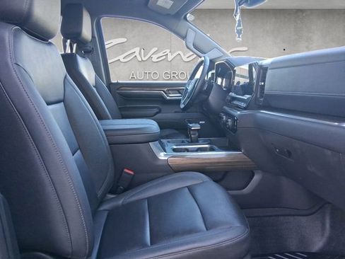 Used 2024 Chevrolet Silverado 1500 LT Trail Boss w/ Convenience Package II image 24