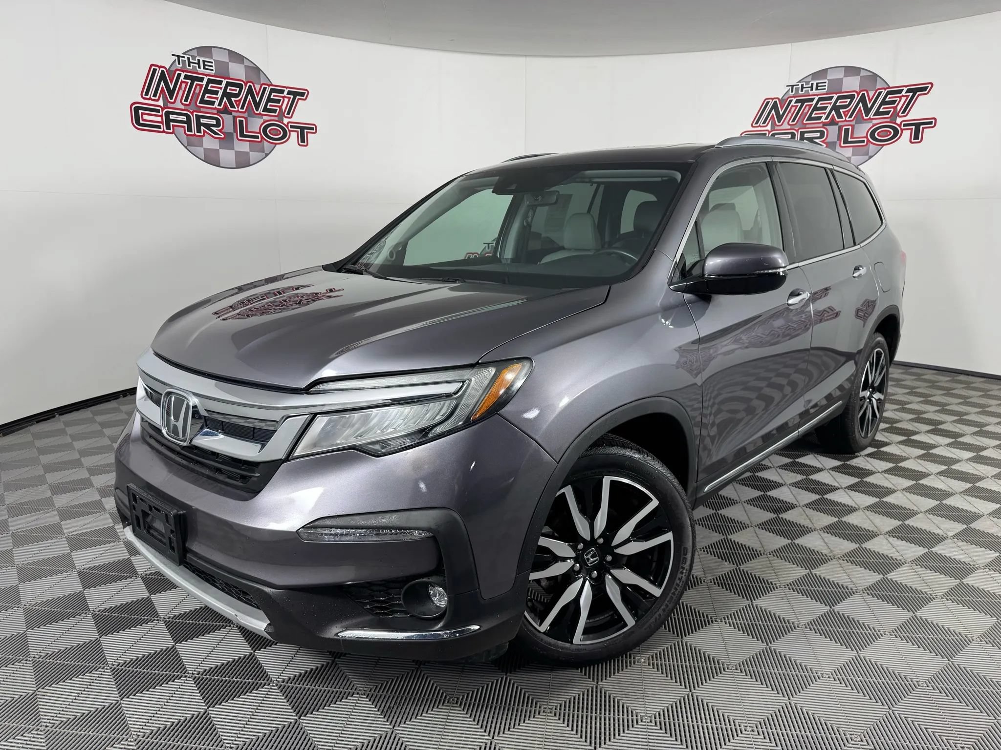 Used 2021 Honda Pilot Touring image 1