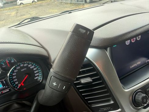 Used 2015 Chevrolet Suburban LT AWD/4WD image 15