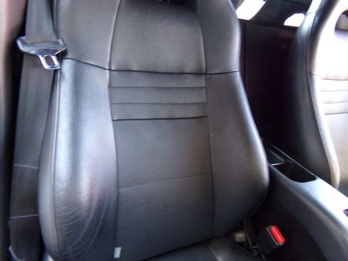 Used 2004 Toyota MR2 image 23