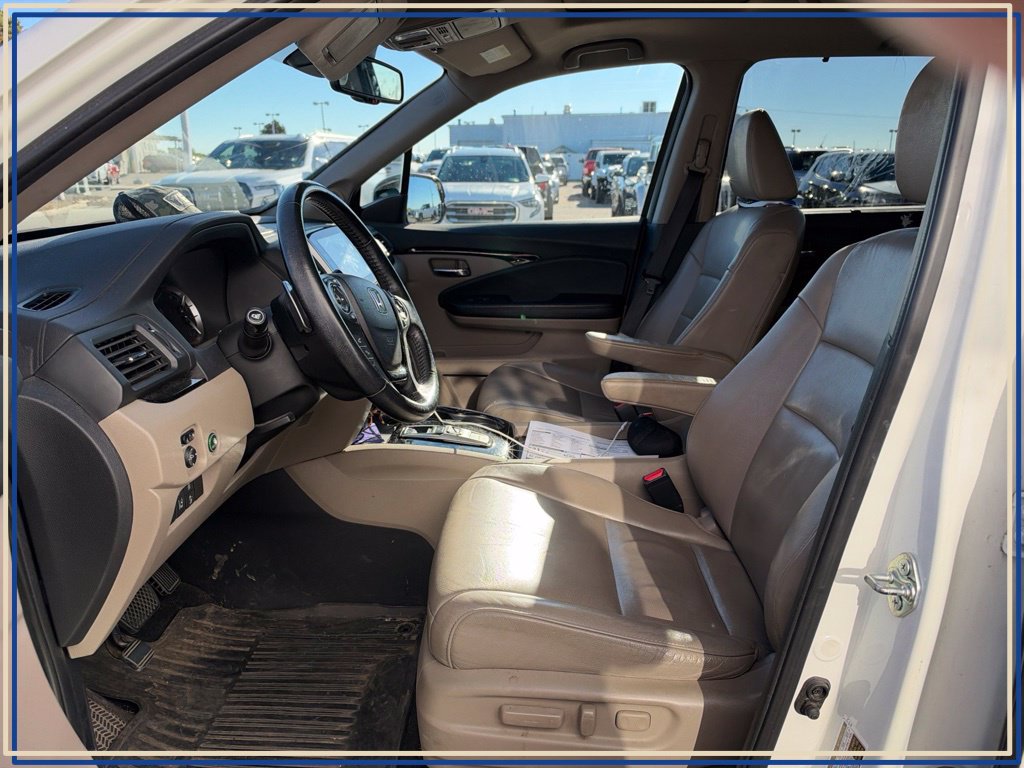 Used 2016 Honda Pilot Touring image 2