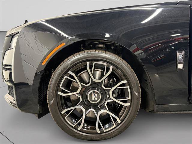 Used 2023 Rolls-Royce Ghost Black Badge w/ Black Badge Ghost Package AWD/4WD image 28