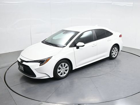 Used 2025 Toyota Corolla LE FWD image 52