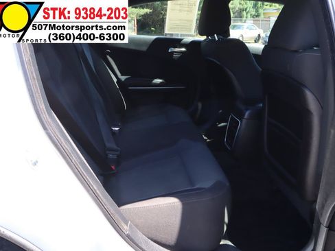 Used 2016 Dodge Charger SXT RWD image 15