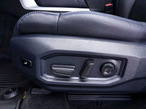 Used 2024 Toyota Tundra Platinum AWD/4WD image 22