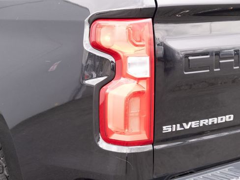 Used 2020 Chevrolet Silverado 1500 LTZ w/ LTZ Premium Package image 28