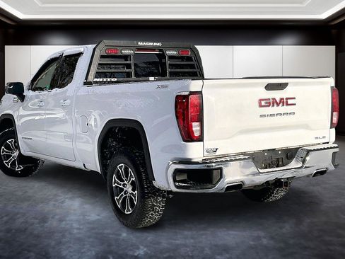 Used 2021 GMC Sierra 1500 SLE w/ X31 Off-Road Package image 12
