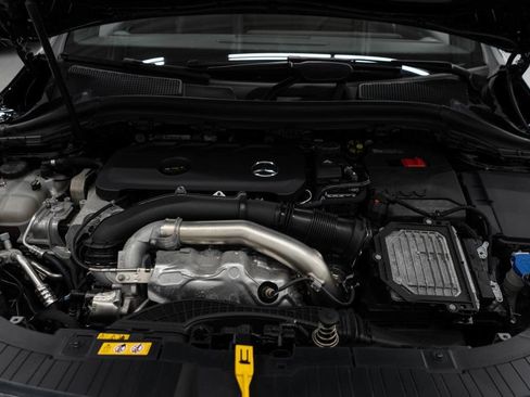 Used 2025 Mercedes-Benz GLA 250 4MATIC w/ Winter Package image 34