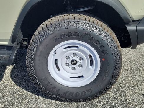 New 2026 Ford Bronco Heritage Edition AWD/4WD image 6