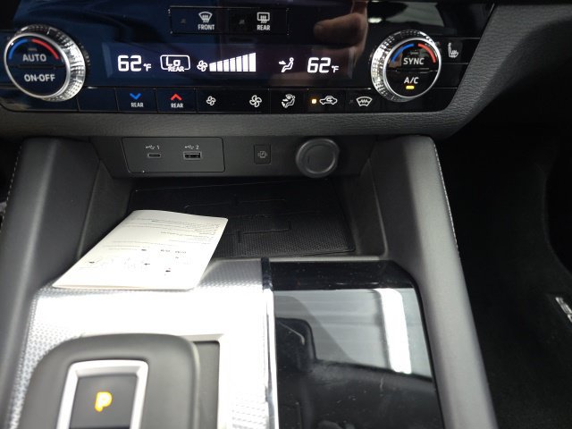 Used 2024 Mitsubishi Outlander SEL AWD/4WD image 30