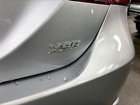 Used 2021 Toyota Camry XSE FWD image 10